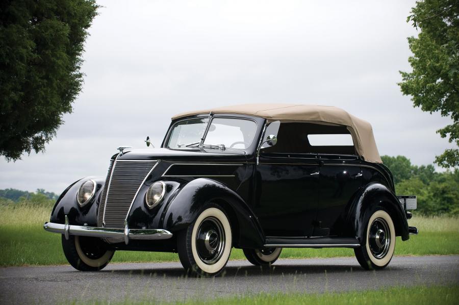  Ford DeLuxe Phaeton 1937 года  (фото 3 из 3)